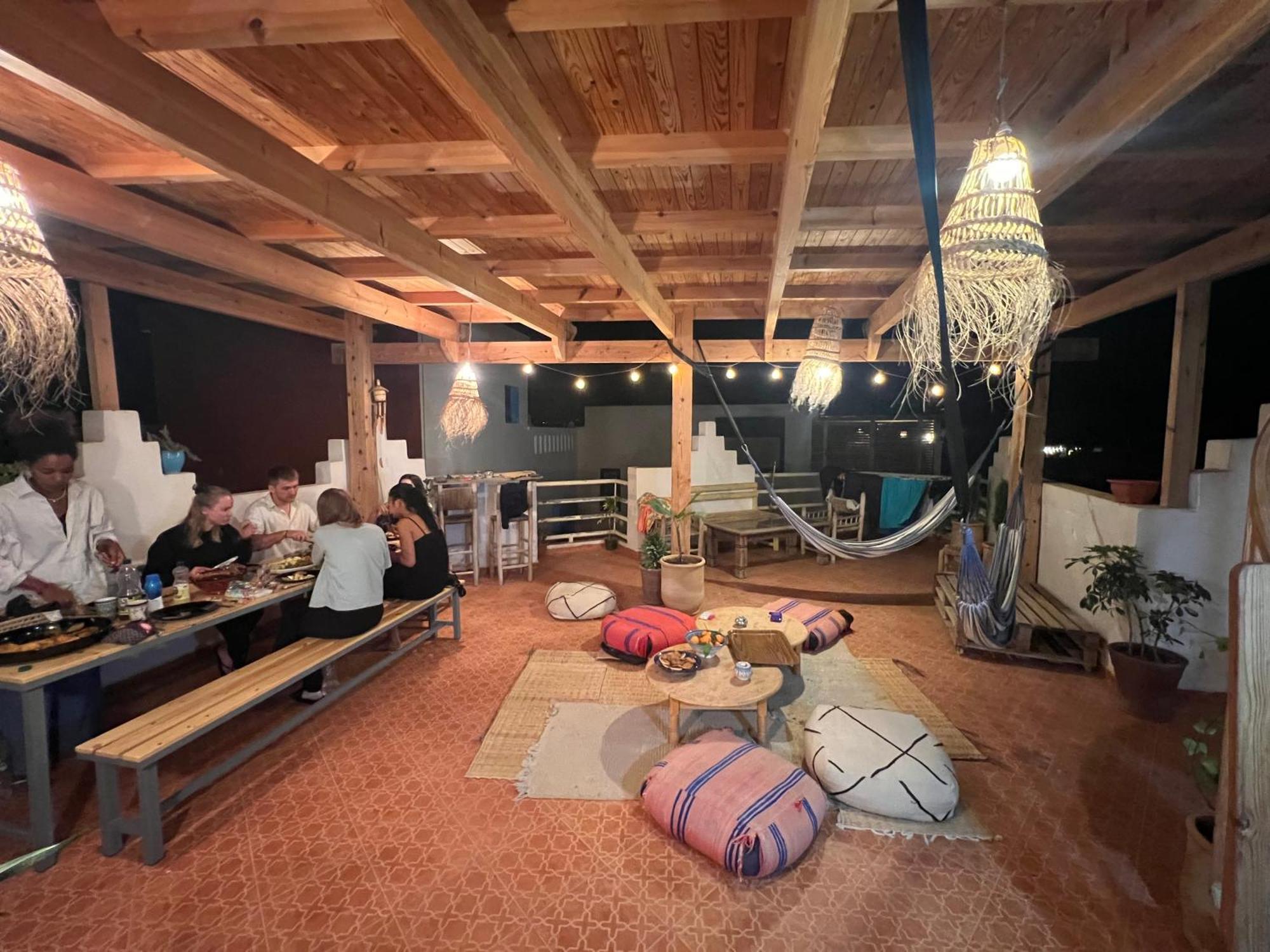 Arima Surf House Hostel Tamraght Bagian luar foto